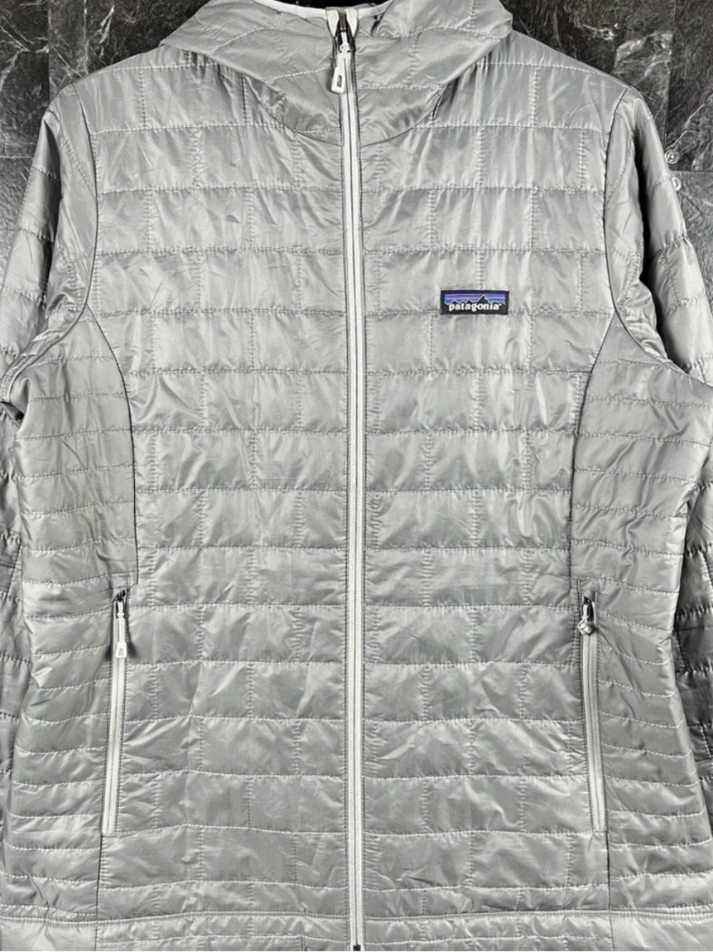 Patagonia Silver Quilted Hooded Puffer Jacket - Women